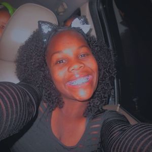 Meet your Posher, Whitney